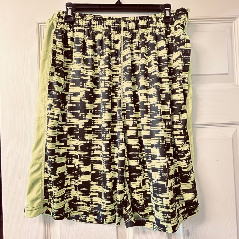 Nike Dri-FIT Mens Training Athletic Running Shorts‎ Neon Green Black Pattern Lg